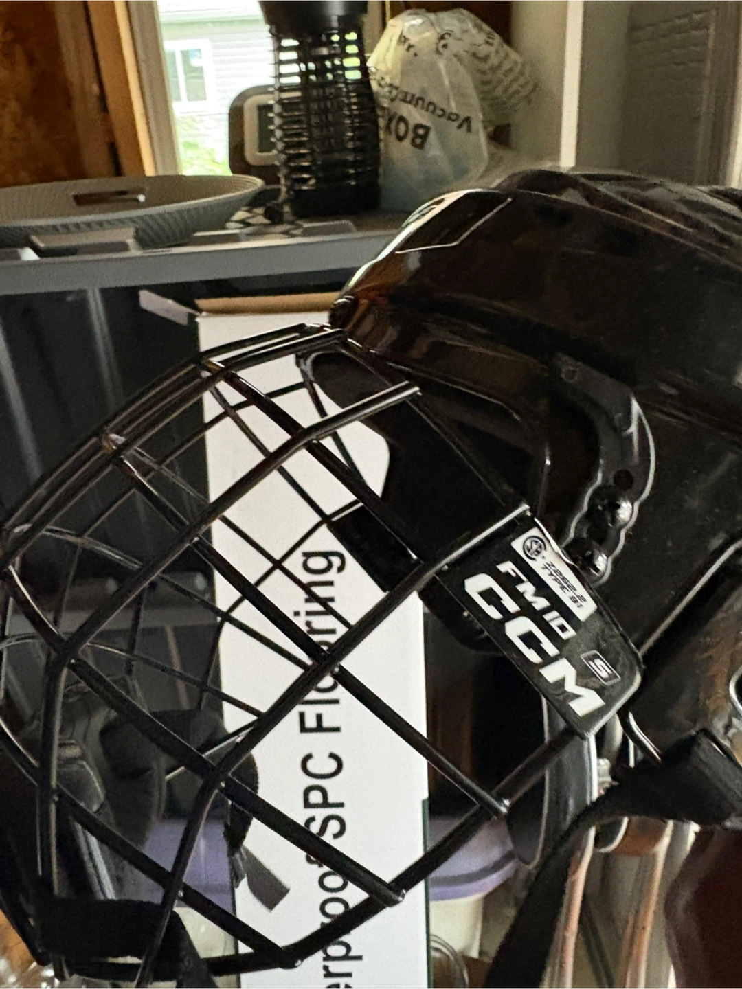 CCM XTIO Hockey Helmet with Cage - Youth Size S - photo 4