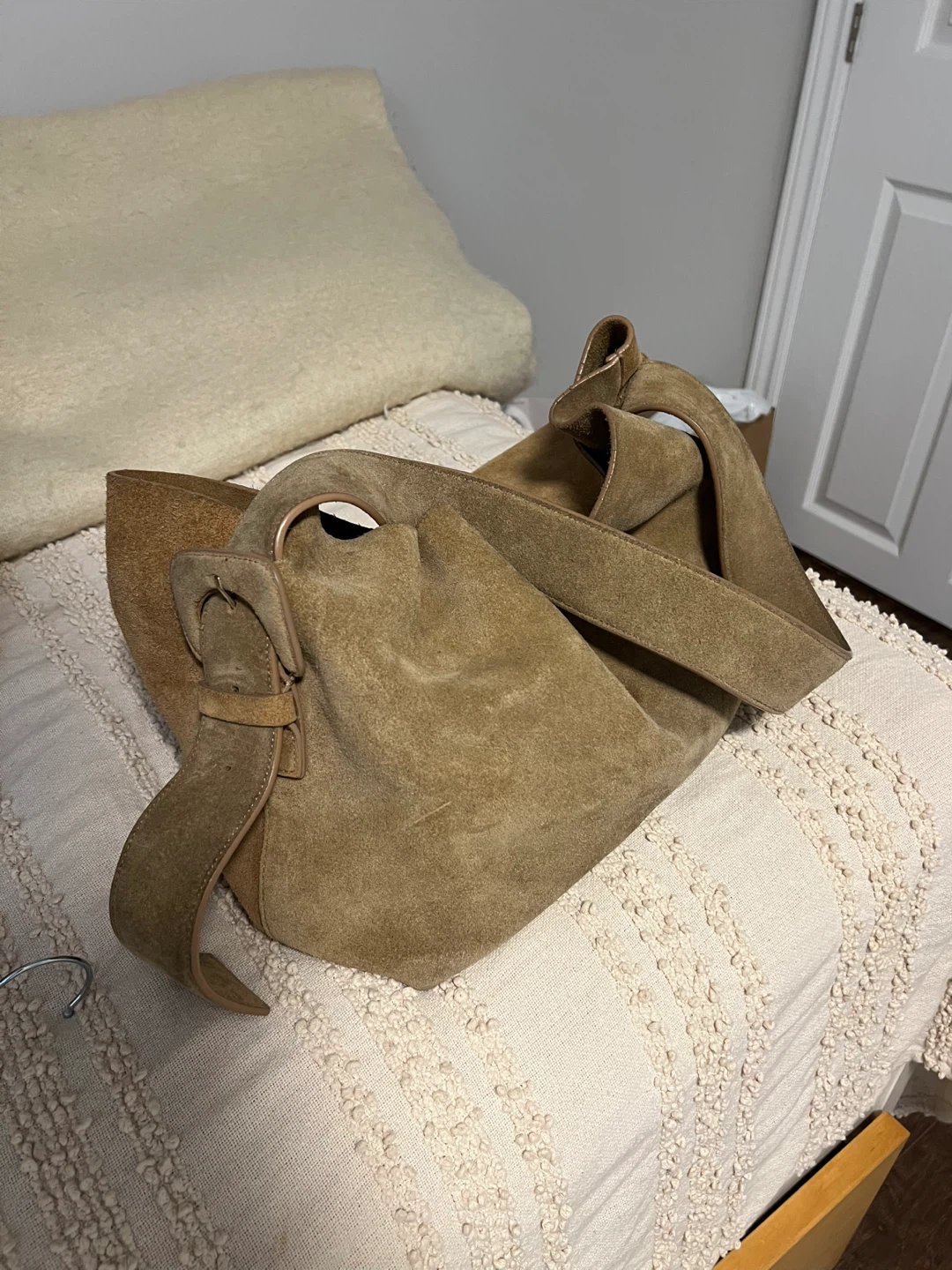 Arket Suede Shoulder Bag - photo 3