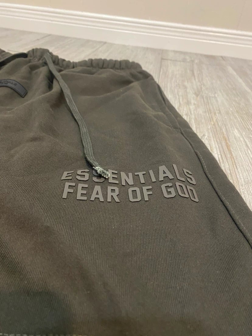 ESSENTIALS Fear of God Shorts - photo 2