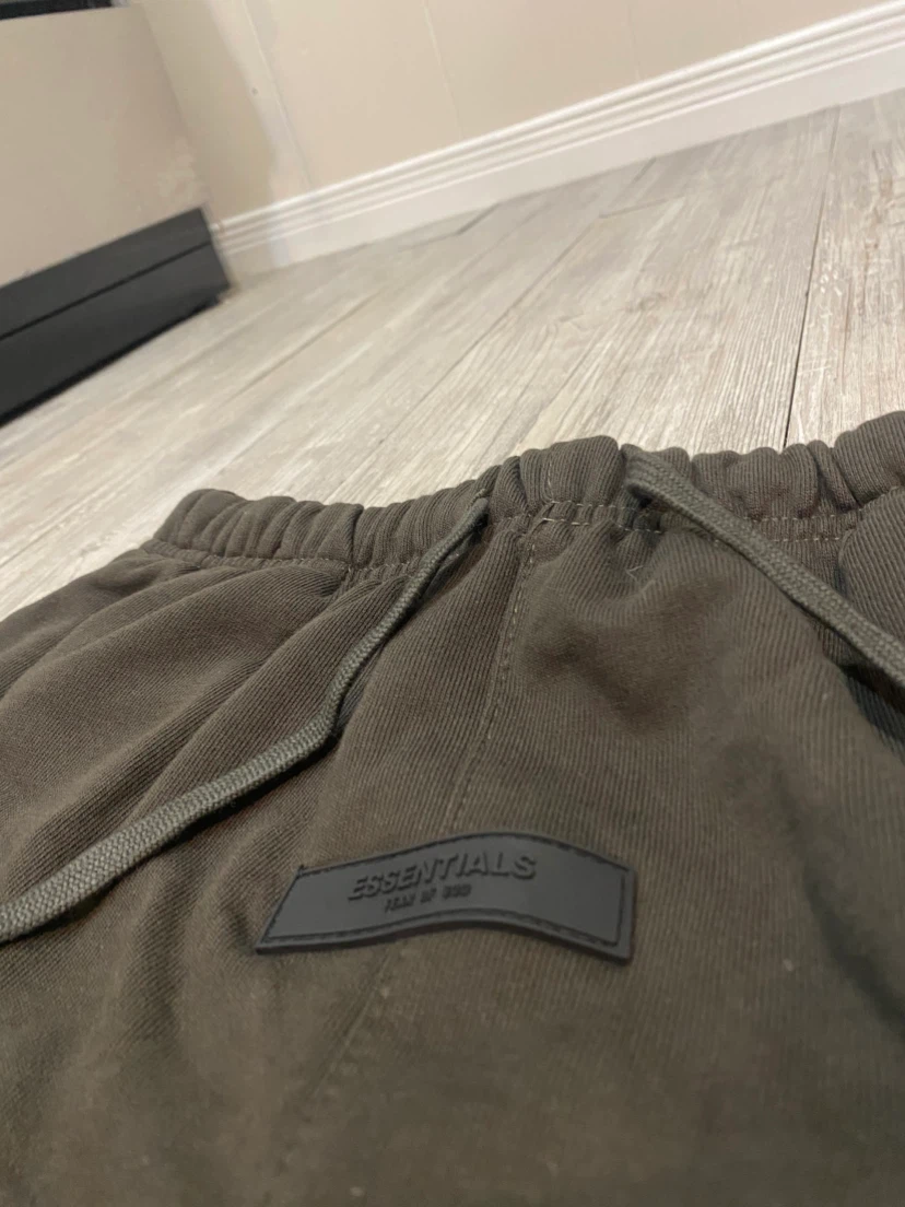 ESSENTIALS Fear of God Shorts - photo 3