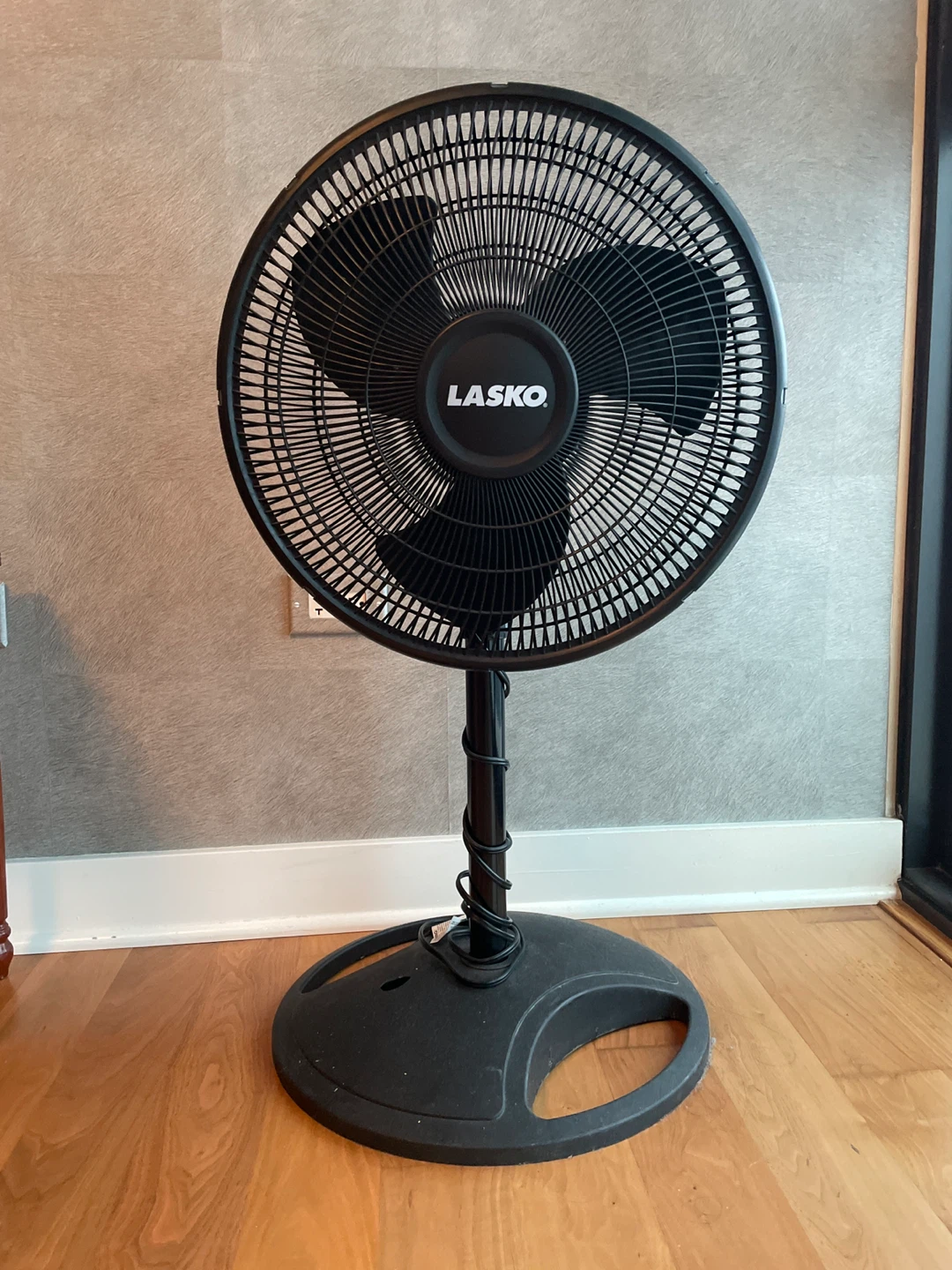 Lasko Pedestal Fan - Black