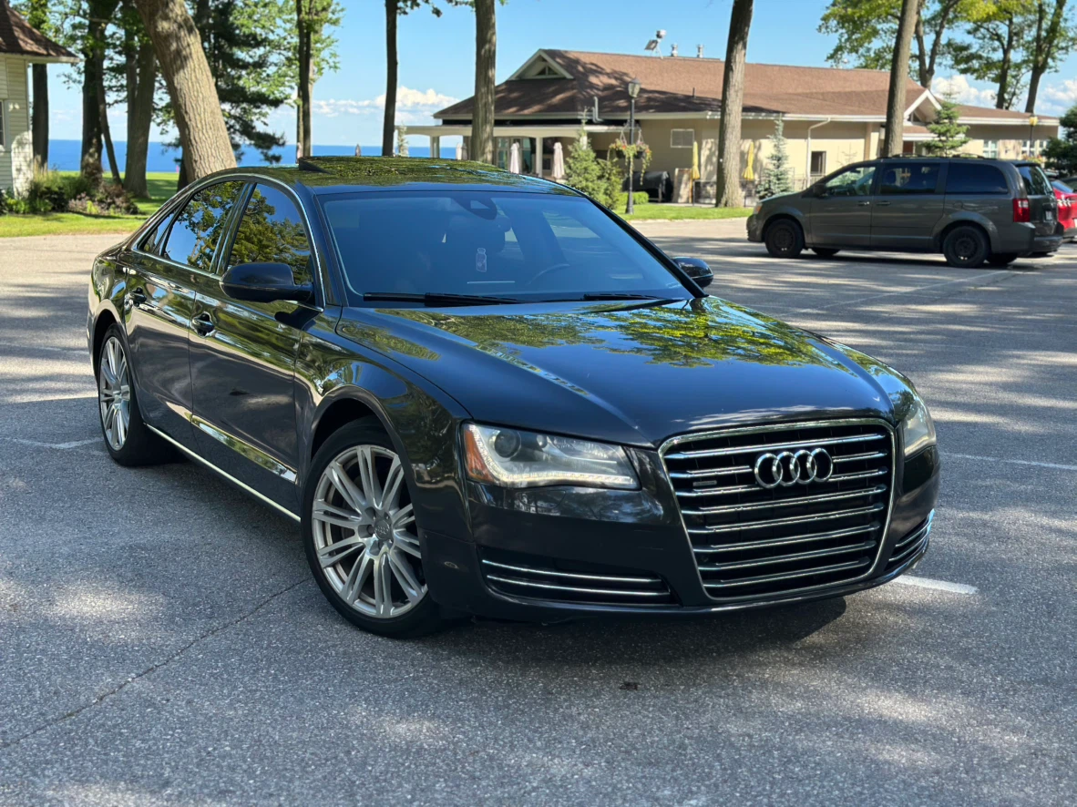 Audi A8 Sedan