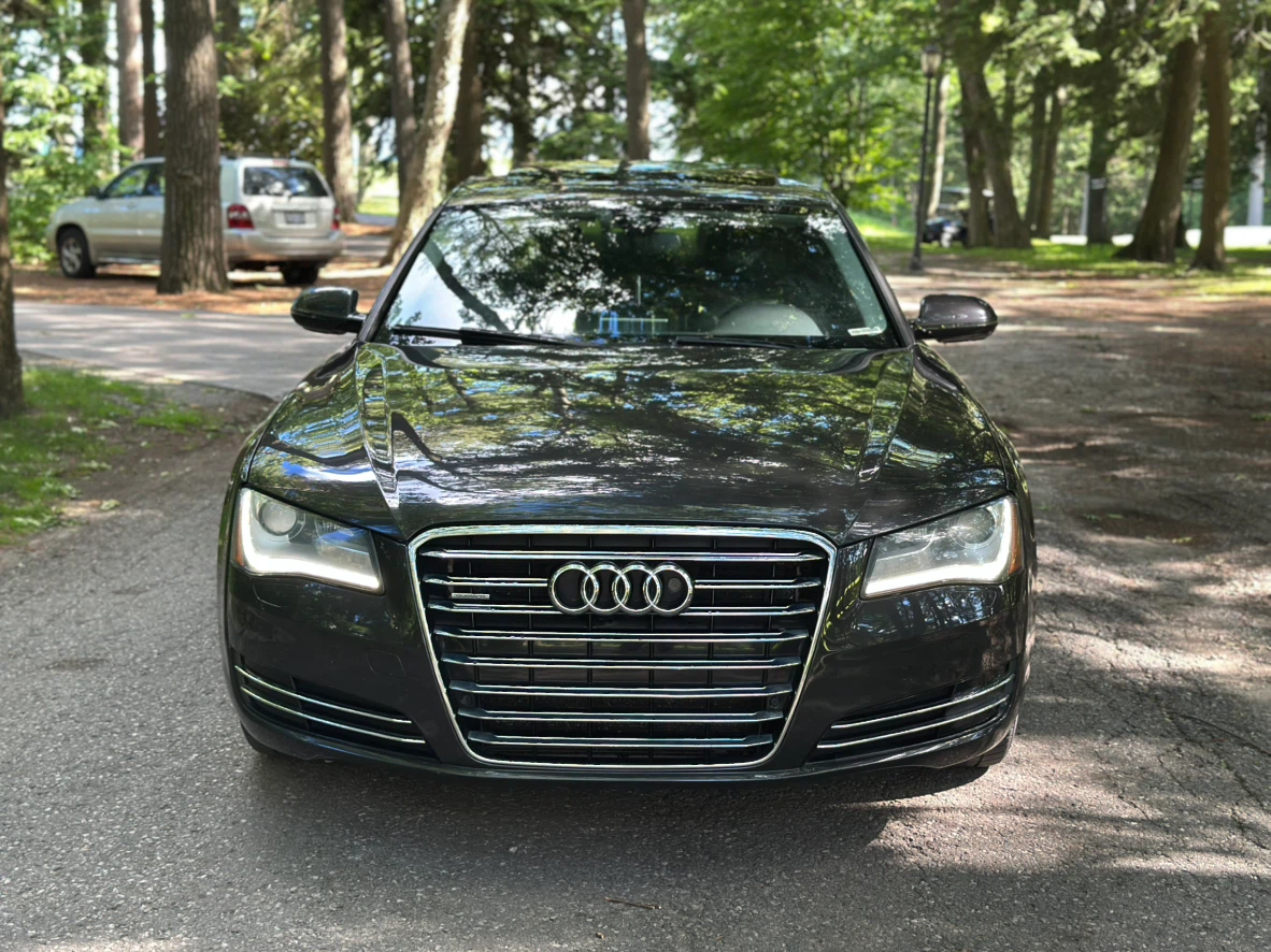 Audi A8 Sedan - photo 3