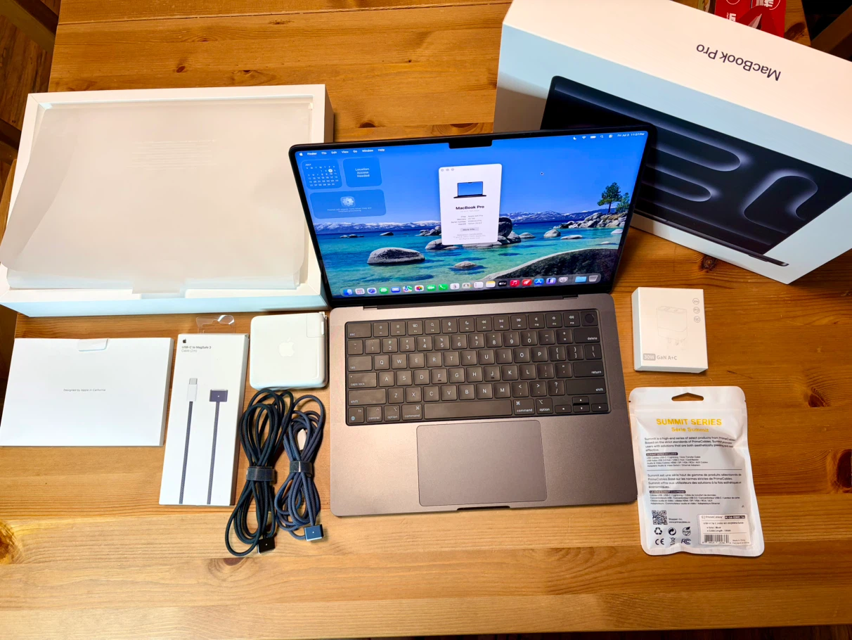 (AppleCare) MacBook Pro 14” M4 Pro 24GB / 1TB Black + Extras - photo 2
