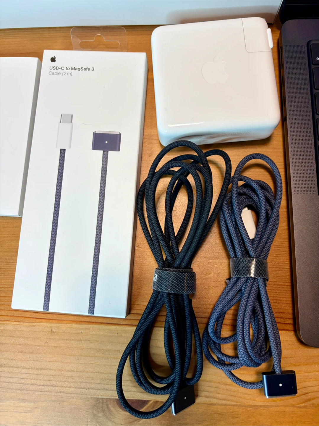 (AppleCare) MacBook Pro 14” M4 Pro 24GB / 1TB Black + Extras - photo 3
