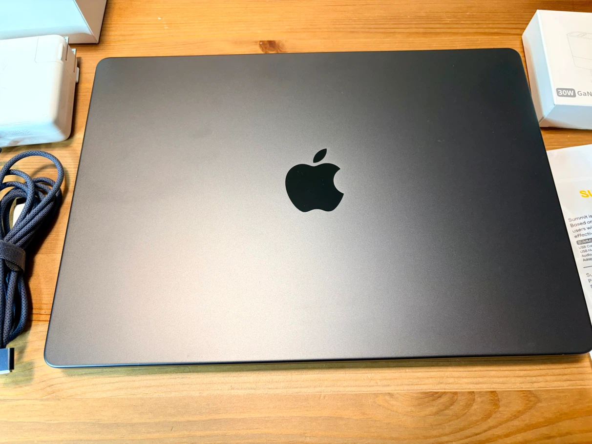(AppleCare) MacBook Pro 14” M4 Pro 24GB / 1TB Black + Extras - photo 4