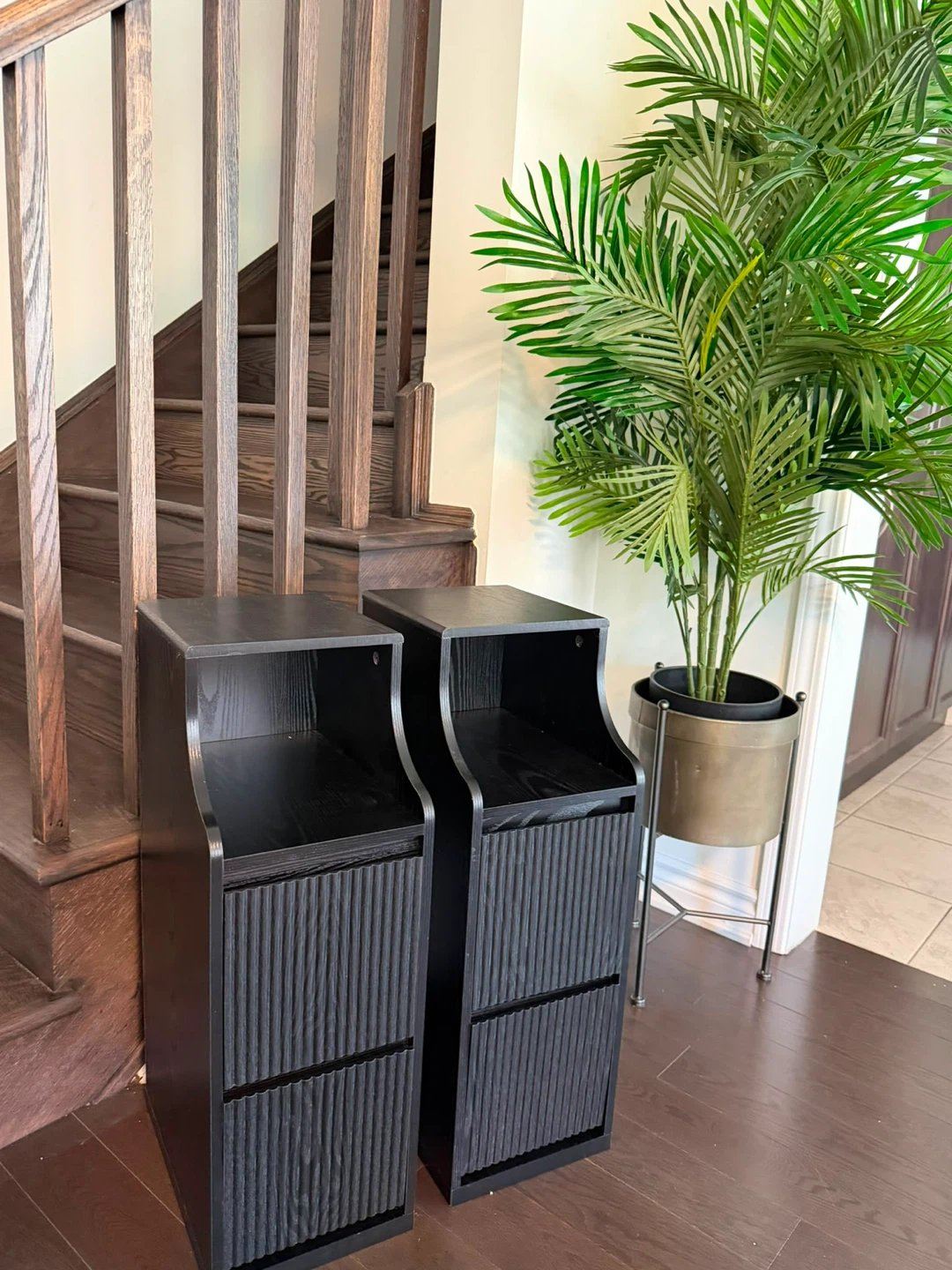 Set of 2 Black Nightstands with Drawer