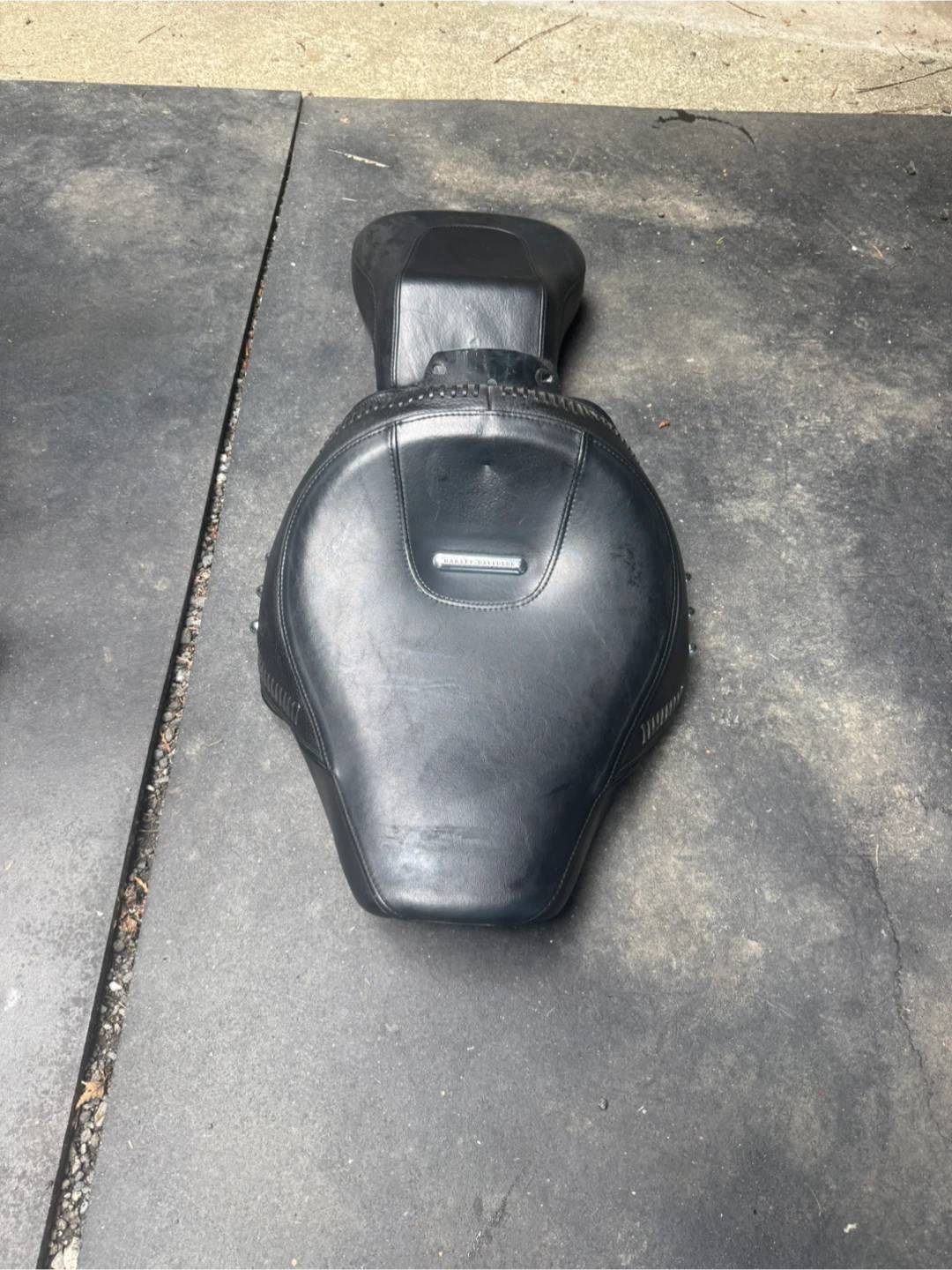Harley-Davidson Motorcycle Seat and Windshield - photo 2
