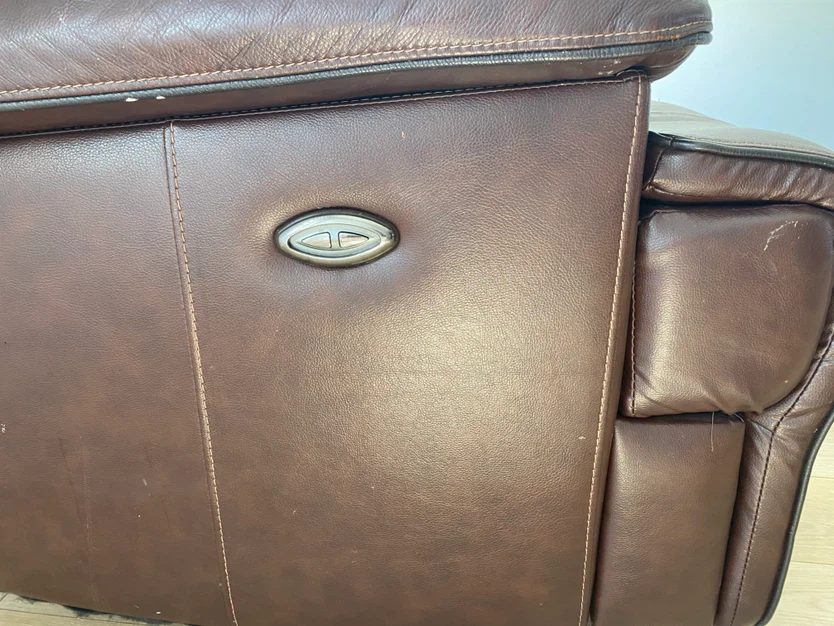 Leather Love Seat - Sofa LoveSeat for $75.  One piece only. - photo 3