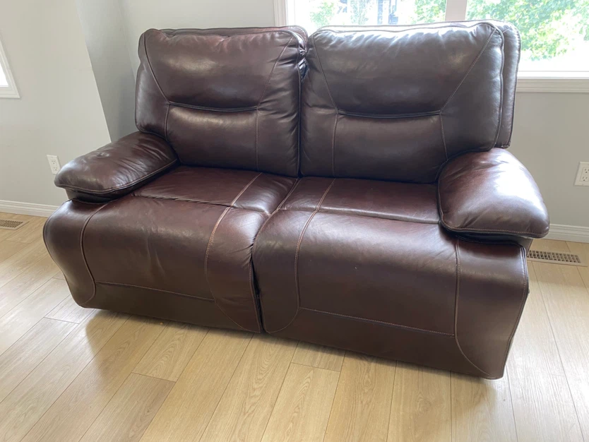 Leather Love Seat - Sofa LoveSeat for $75.  One piece only. - photo 5