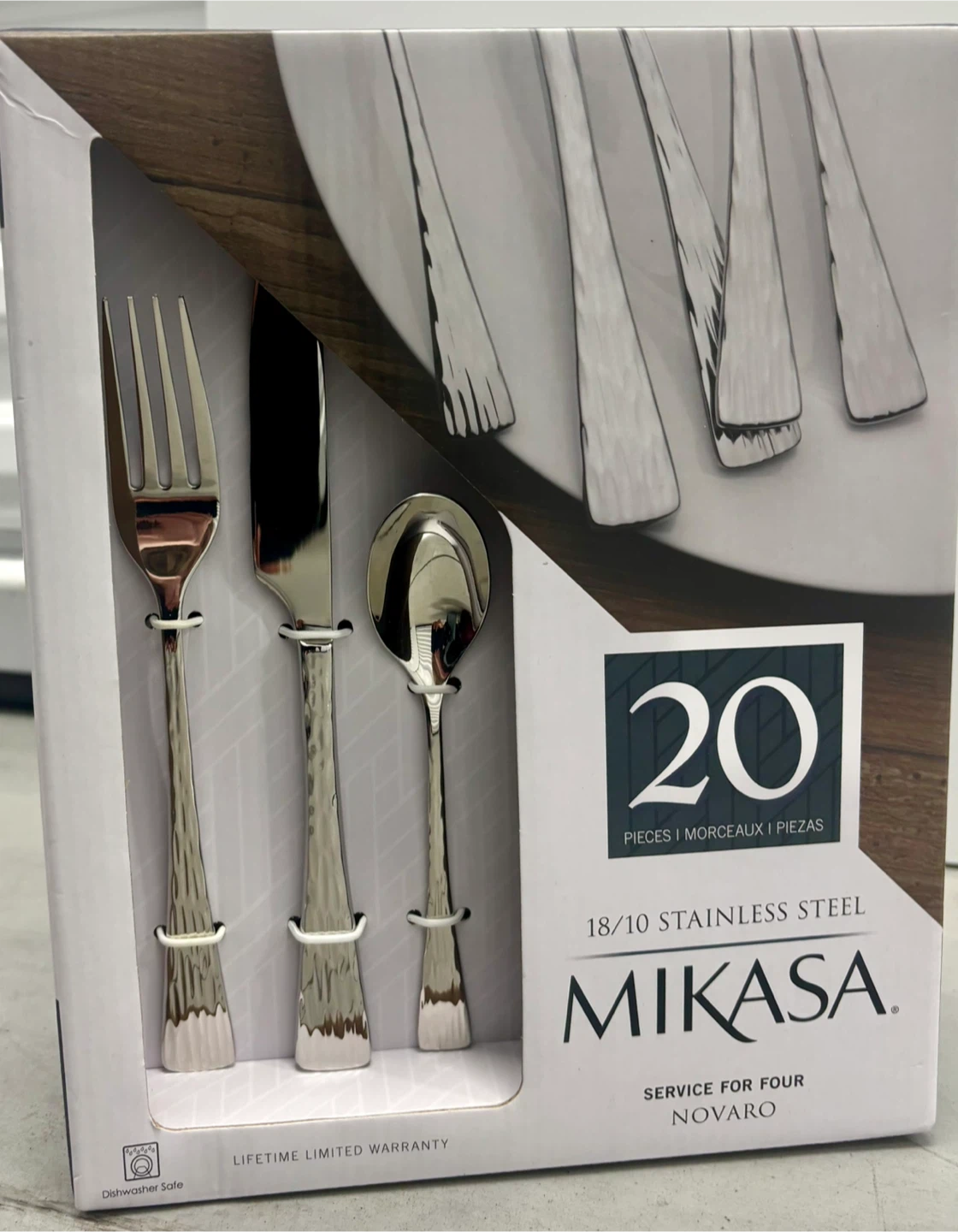 Mikasa Novaro 20-Piece 18/10 Stainless Steel Flatware Set