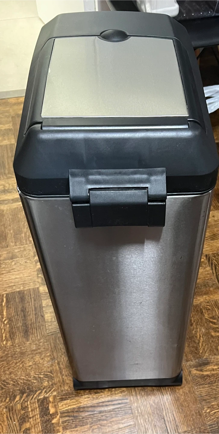 Cuisinart Stainless Steel Trash Can with Foot Pedal - photo 3