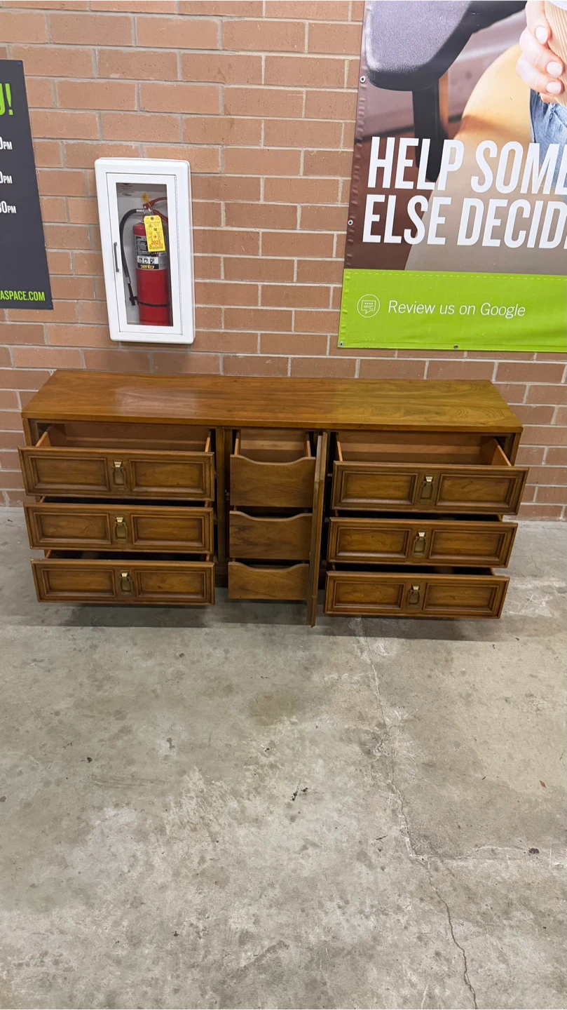 Stanley Solid Wood Dresser with 9 Drawers - photo 2