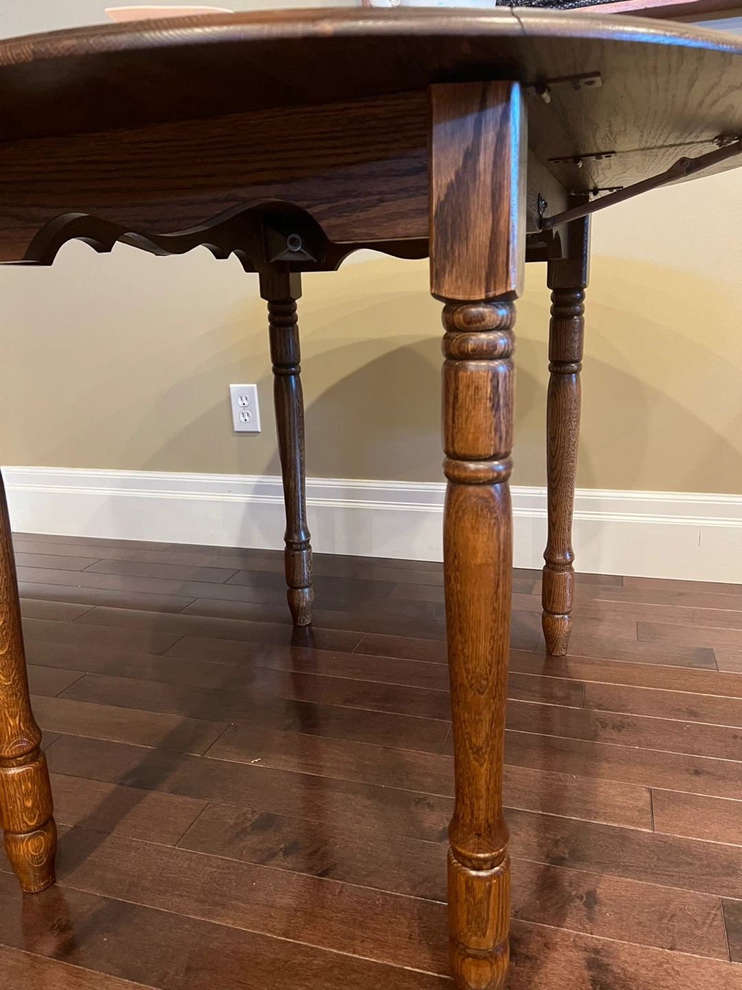 Vintage Solid Oak Drop-Leaf Table - photo 3