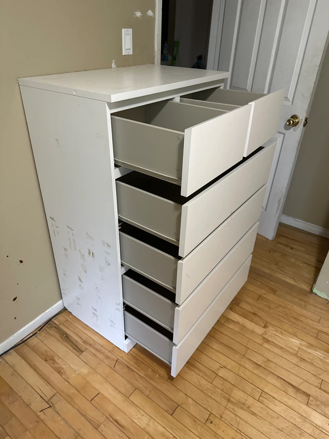White 6-Drawer Dresser - photo 3