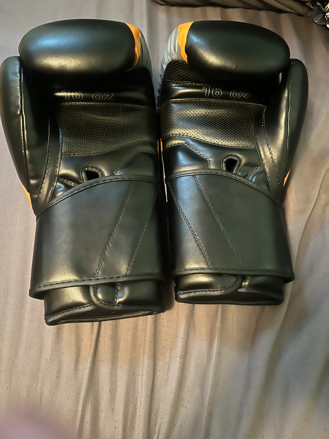 RDX Boxing Gloves - 16 oz - photo 2