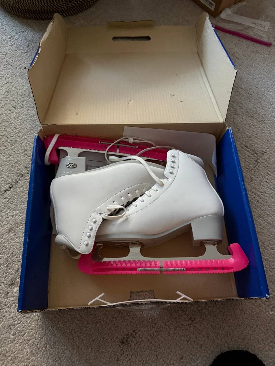White Figure Skates 7 B-Medium - photo 4