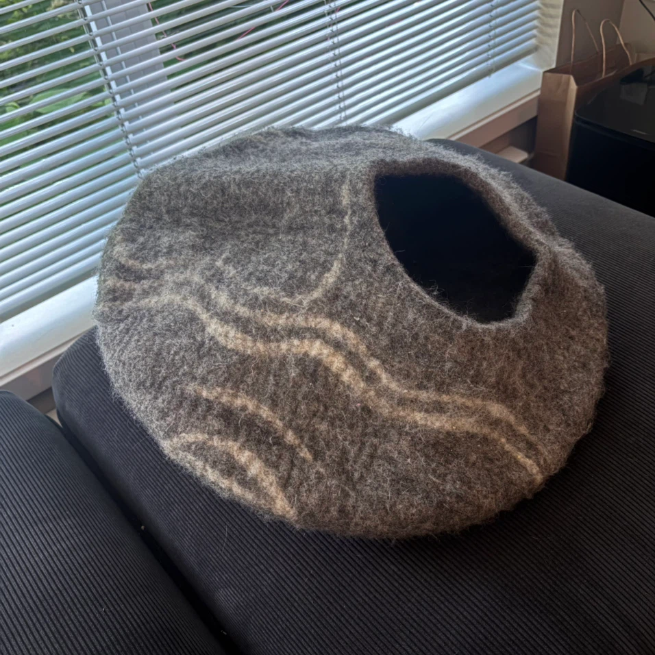 MEOWFIA Premium Felt Cat Bed Cave - Dark Grey, Large