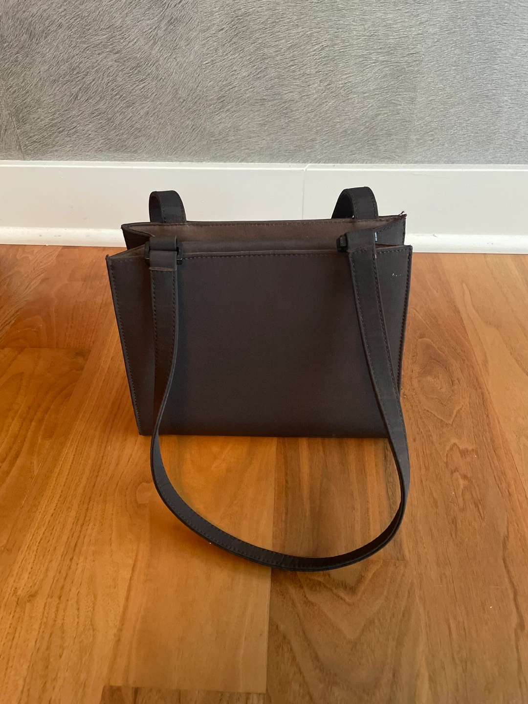 Brown shoulder bag
