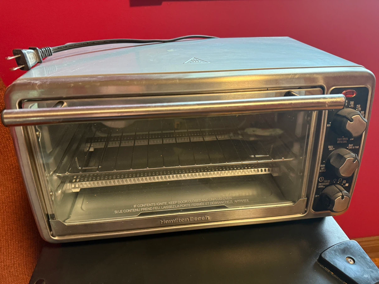 Hamilton Beach Toaster Oven - photo 2