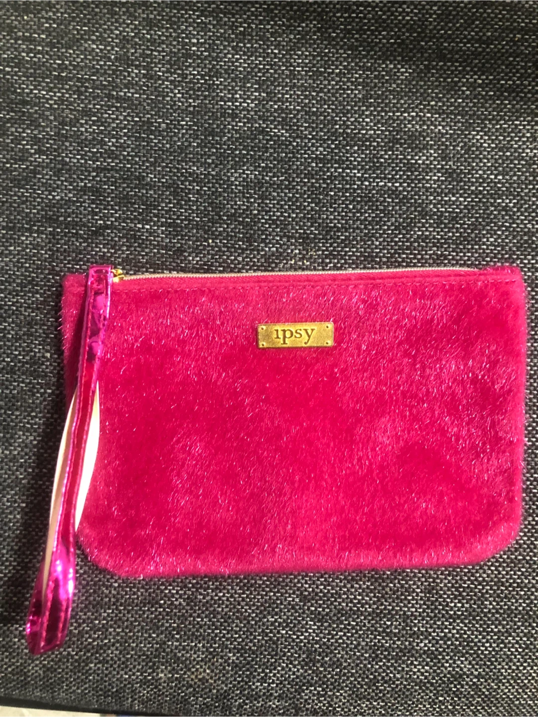 Ipsy Pink Faux Fur Wristlet Pouch - photo 4