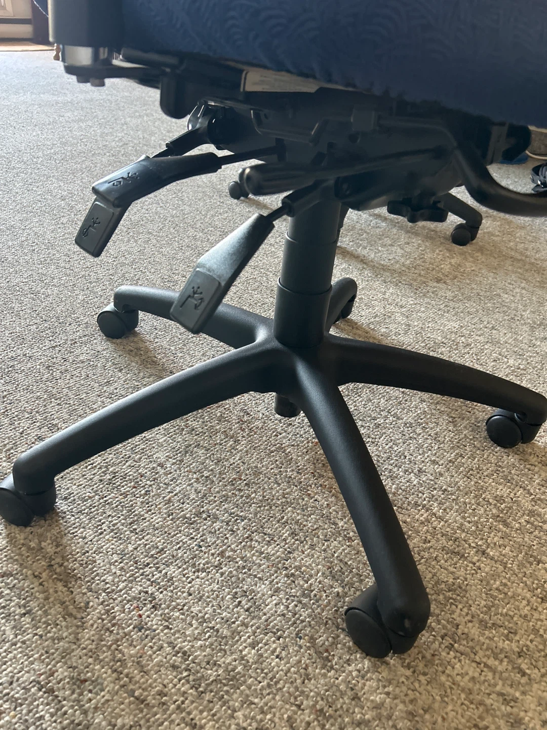 Blue Ergonomic Office Chair - photo 4