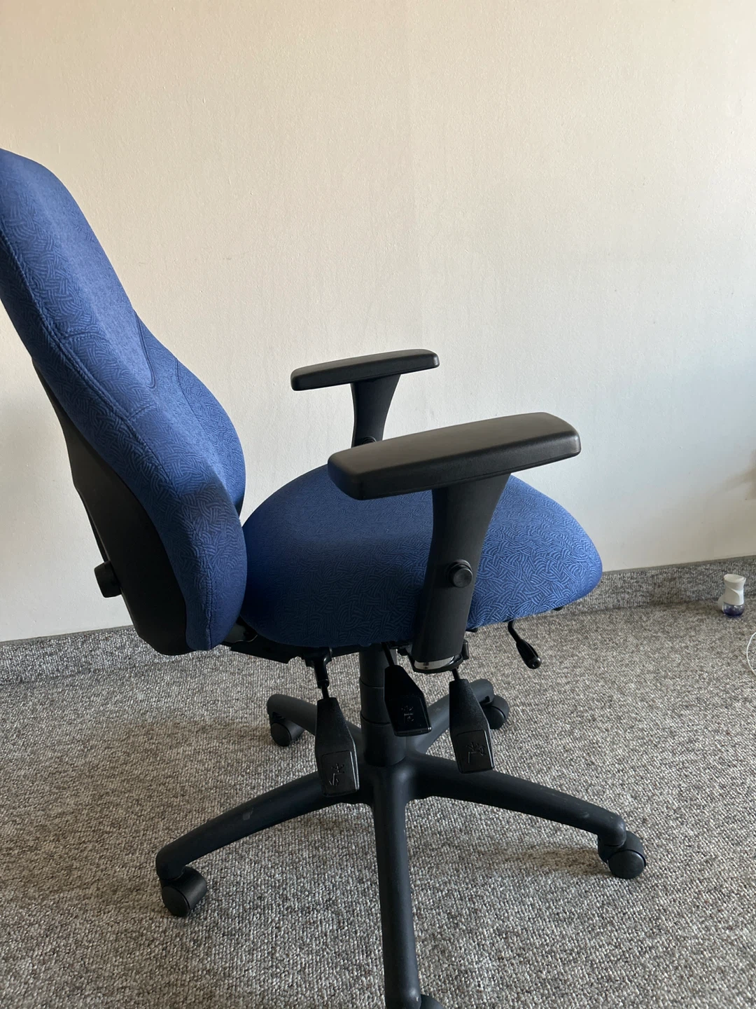 Blue Ergonomic Office Chair - photo 5