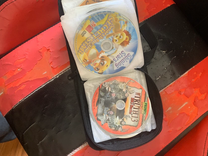 DVD Carrying Case with Various Kids' Movies - photo 4