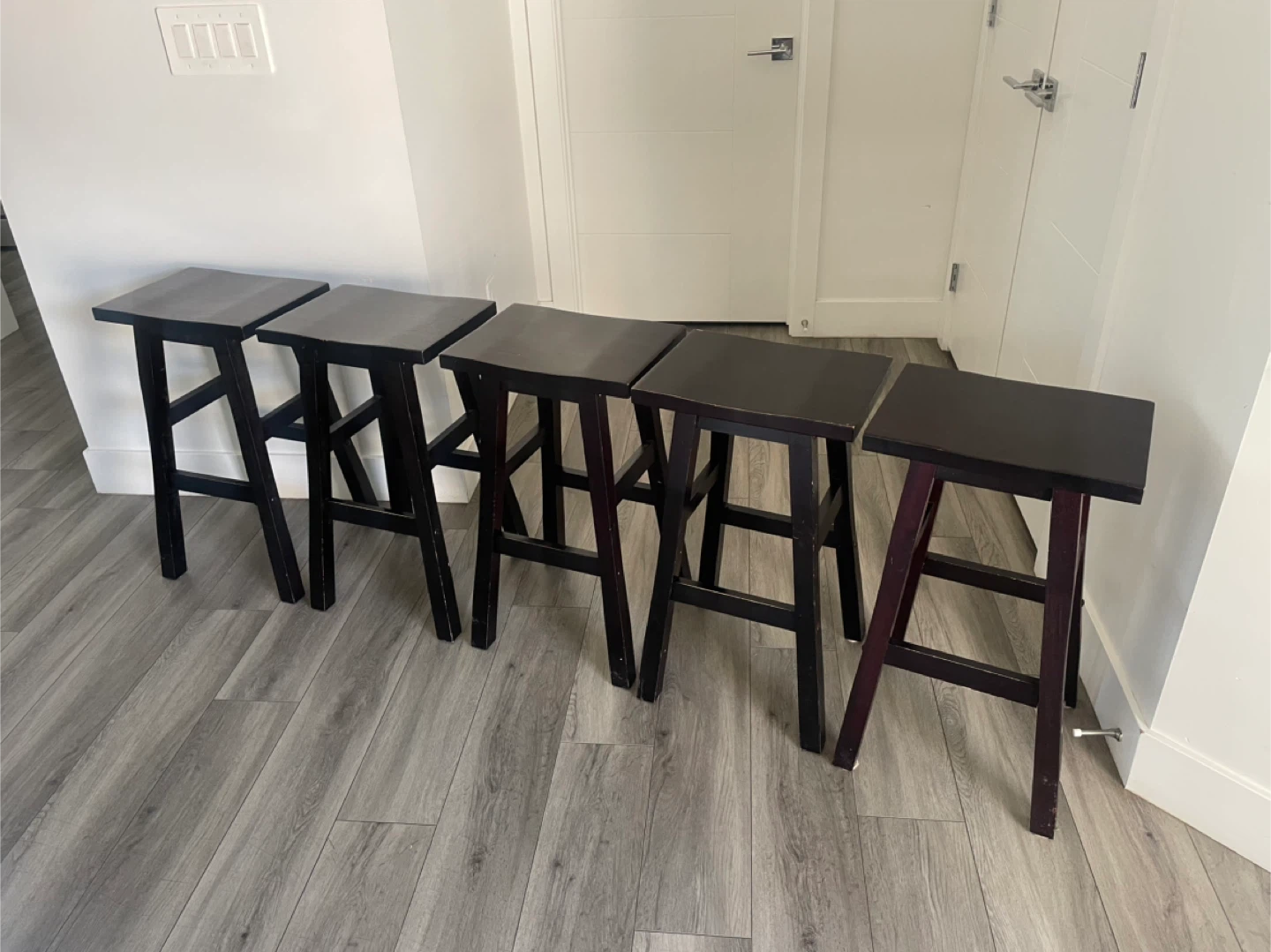 5 Bar Stools - photo 2