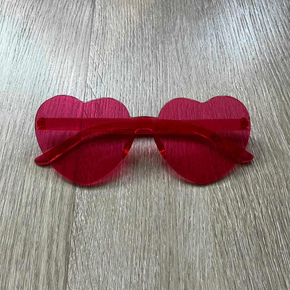 Heart Shaped Pink Sunglasses