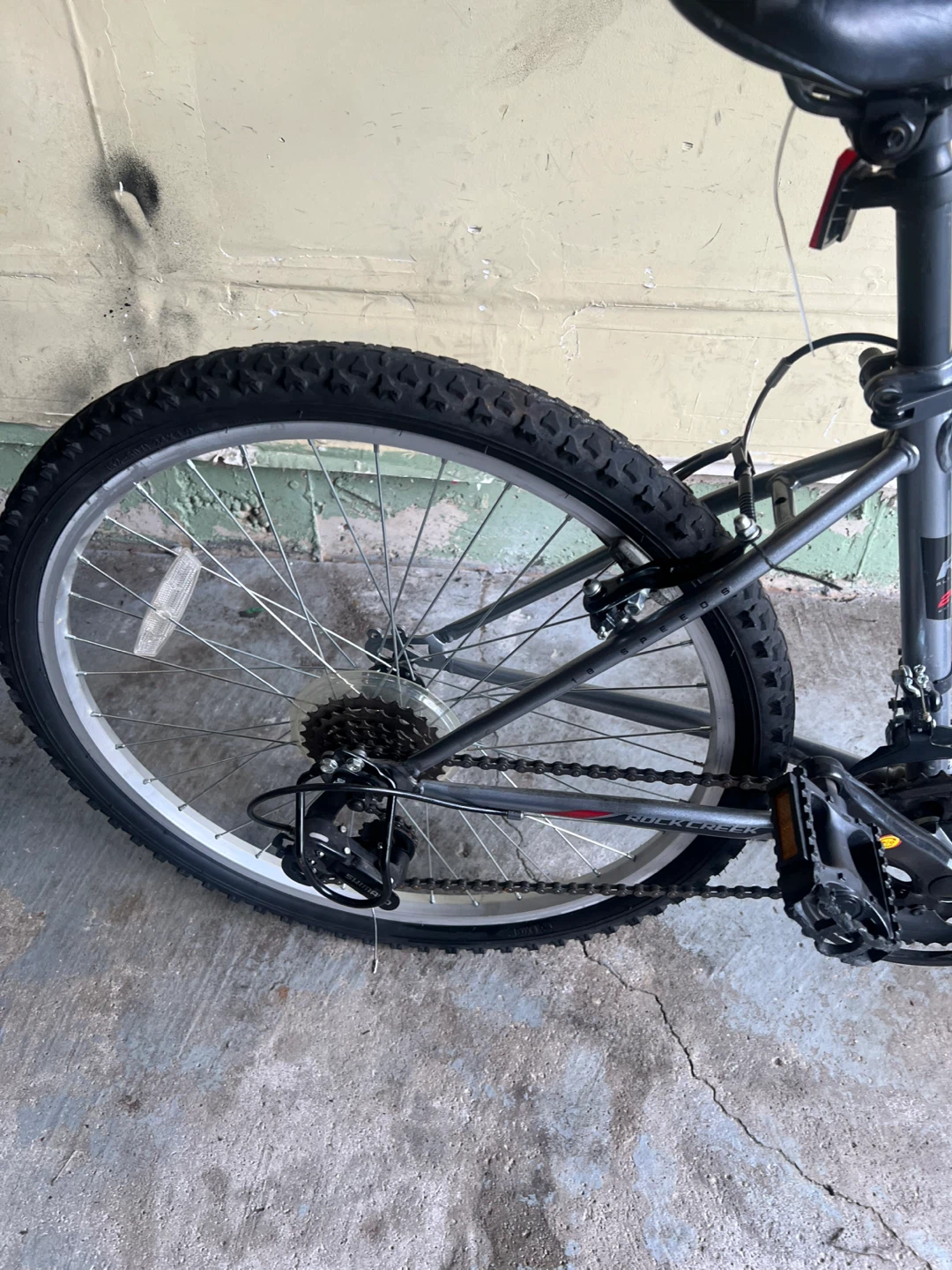 24 inch huffy Rock Creek Mountain Bike(fairly new) - photo 2
