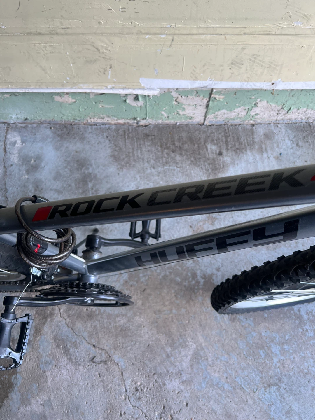 24 inch huffy Rock Creek Mountain Bike(fairly new) - photo 5