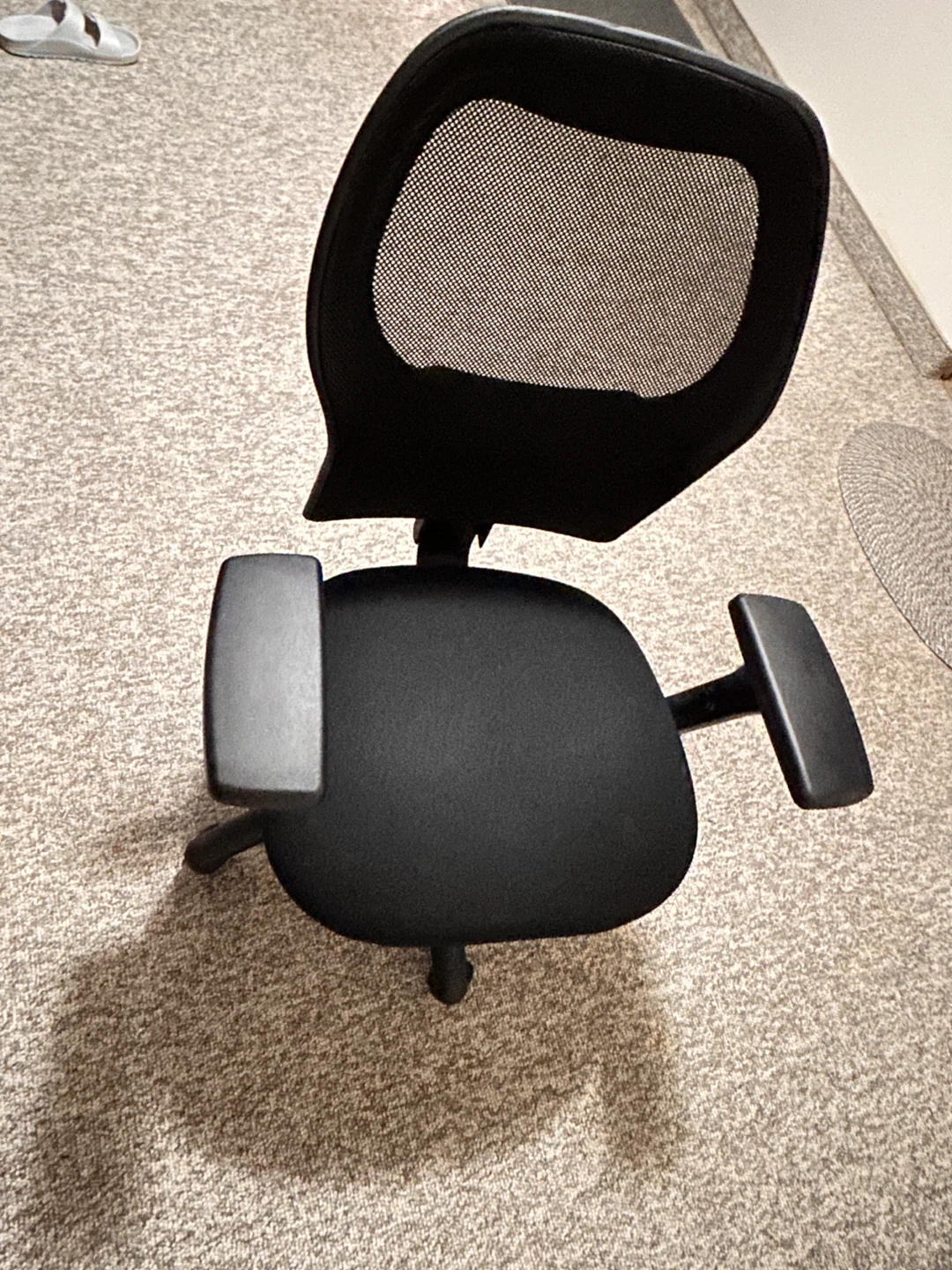 Black Mesh Office Chair - photo 2