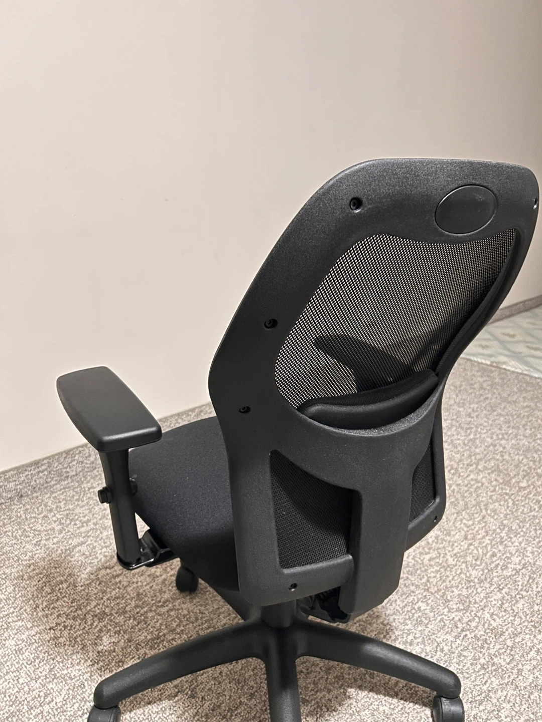 Black Mesh Office Chair - photo 3