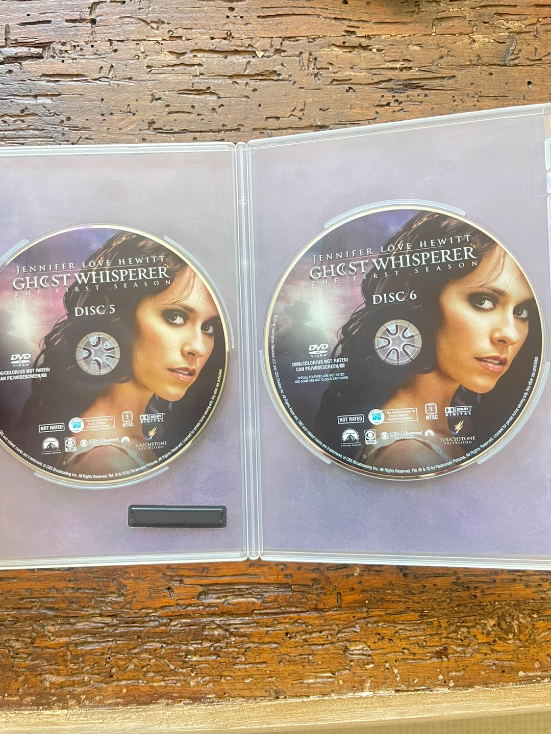 Ghost Whisperer The First Season DVD Box Set - photo 4