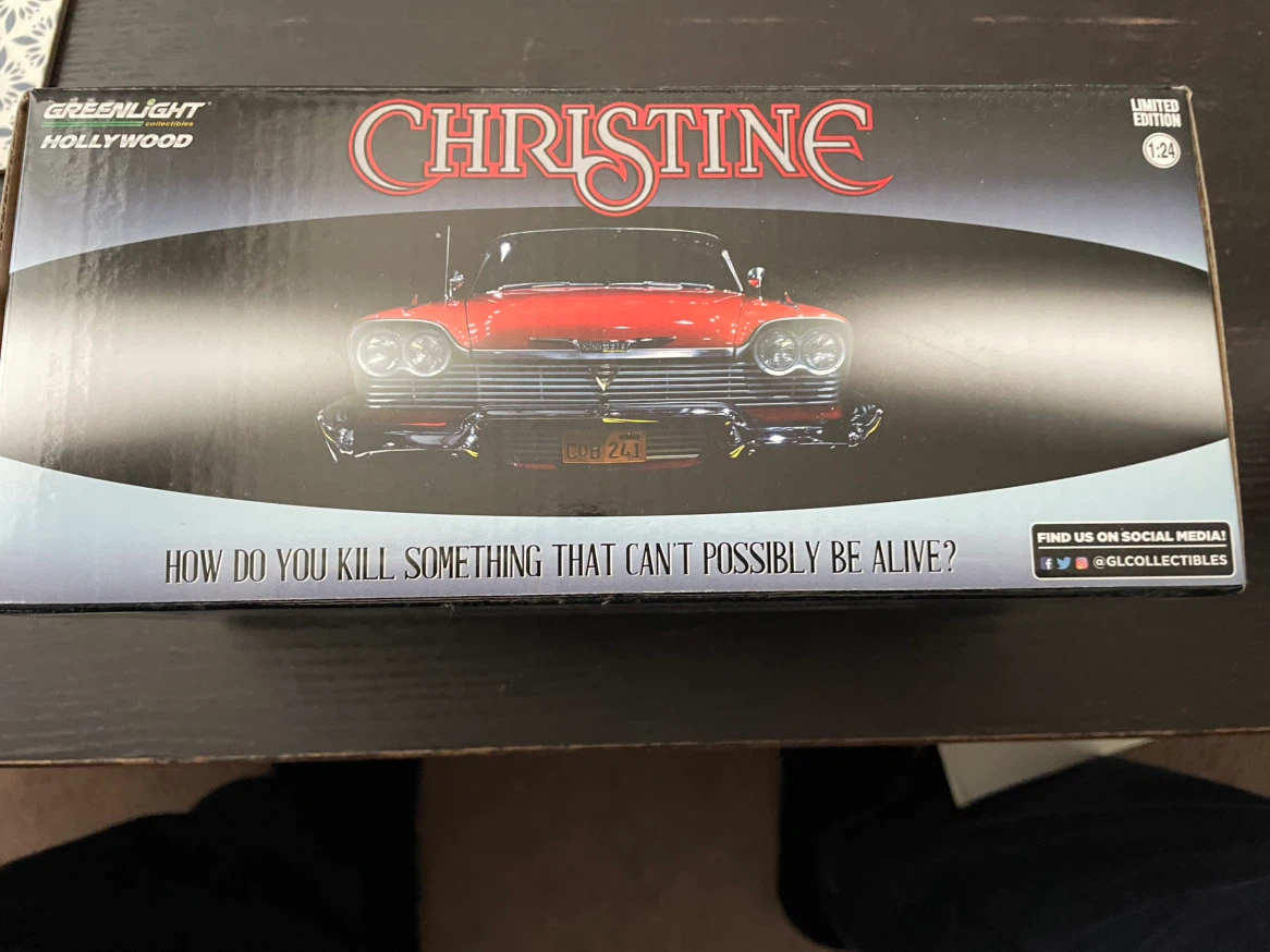 Greenlight 1958 Plymouth Fury Christine Diecast Model 1:24 - photo 3