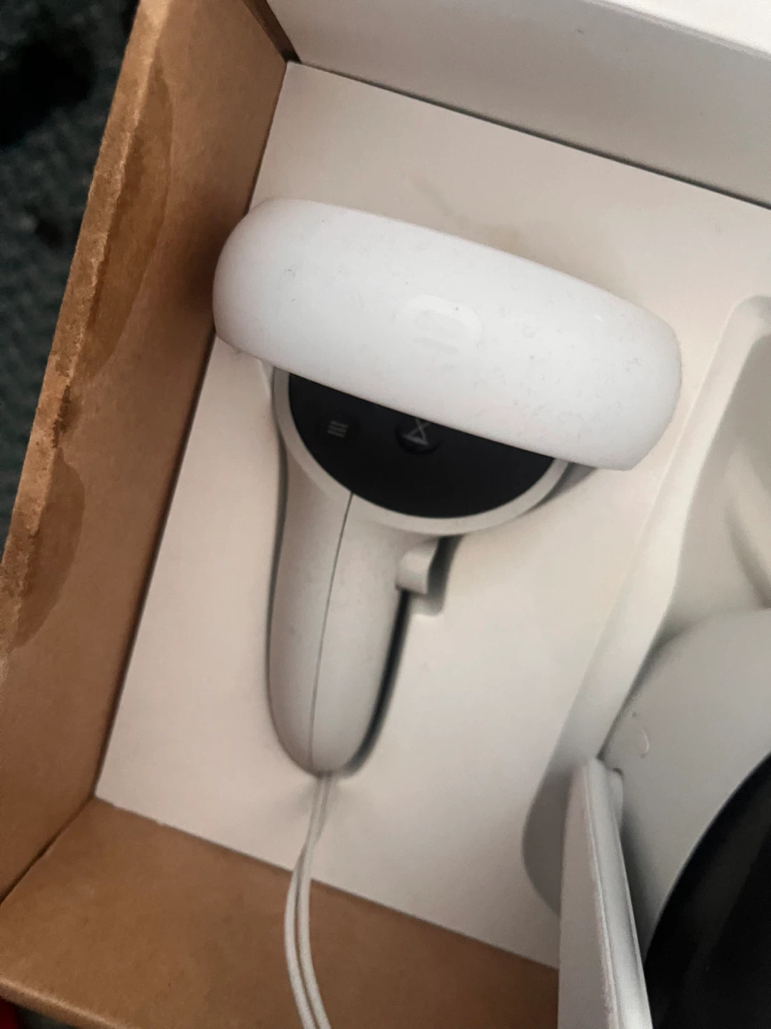 Meta Quest 2 VR Headset with Controllers - photo 4