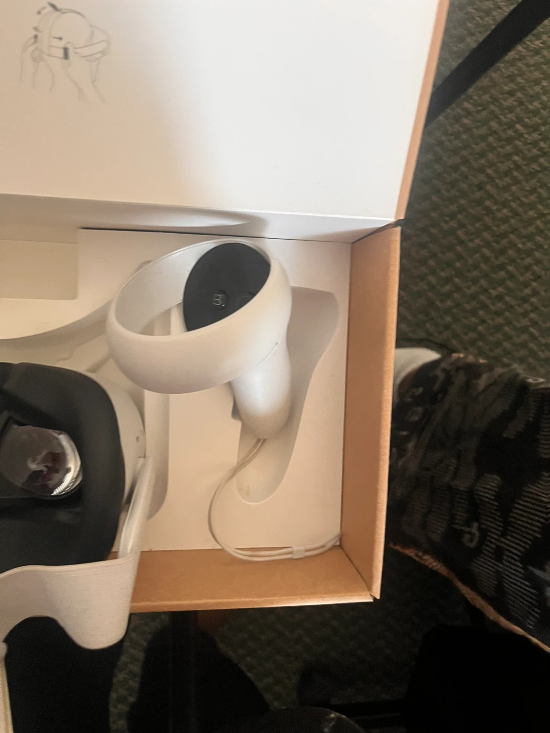 Meta Quest 2 VR Headset with Controllers - photo 5
