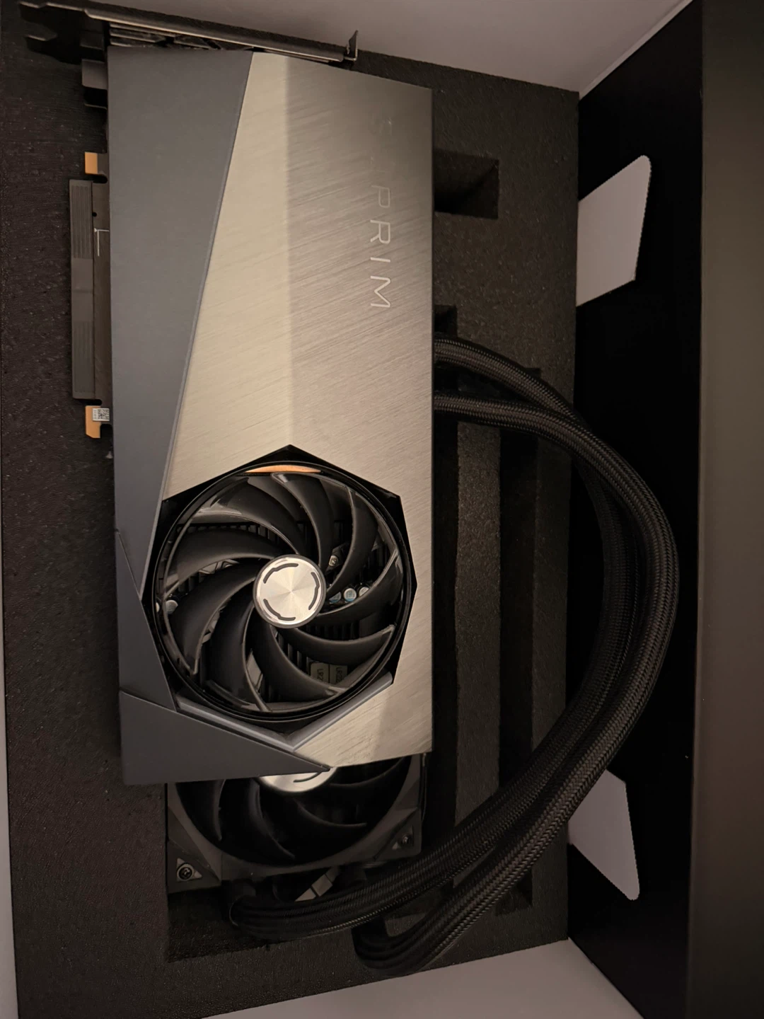 MSI SUPRIM LIQUID X GeForce RTX 4090 Graphics Card - photo 4