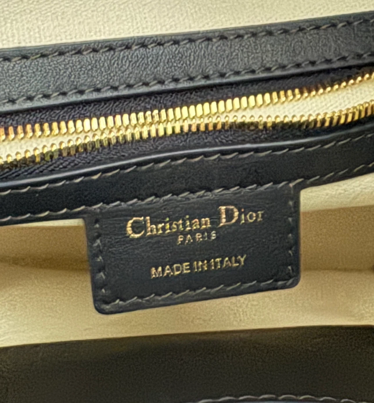 Pre-loved Christian Dior Canvas Oblique Bucket Bag - photo 4