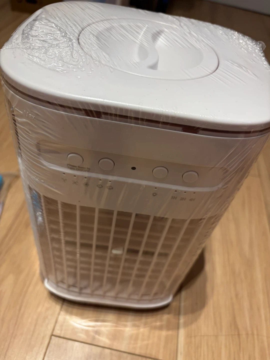 TF06 Portable Air Cooler Fan/humidifier/ remote/ two ice packs - photo 2