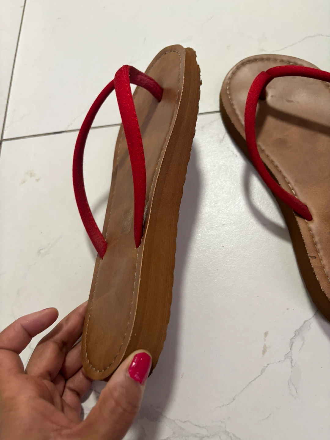 Brown flip-flops with red straps - photo 2