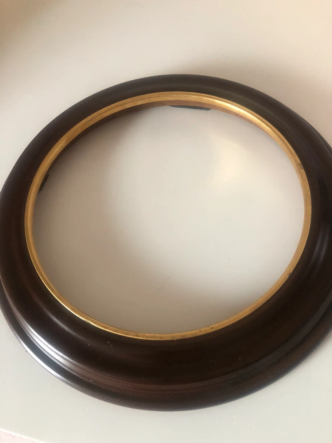 Vanhycan & Smythe Round Picture Frame