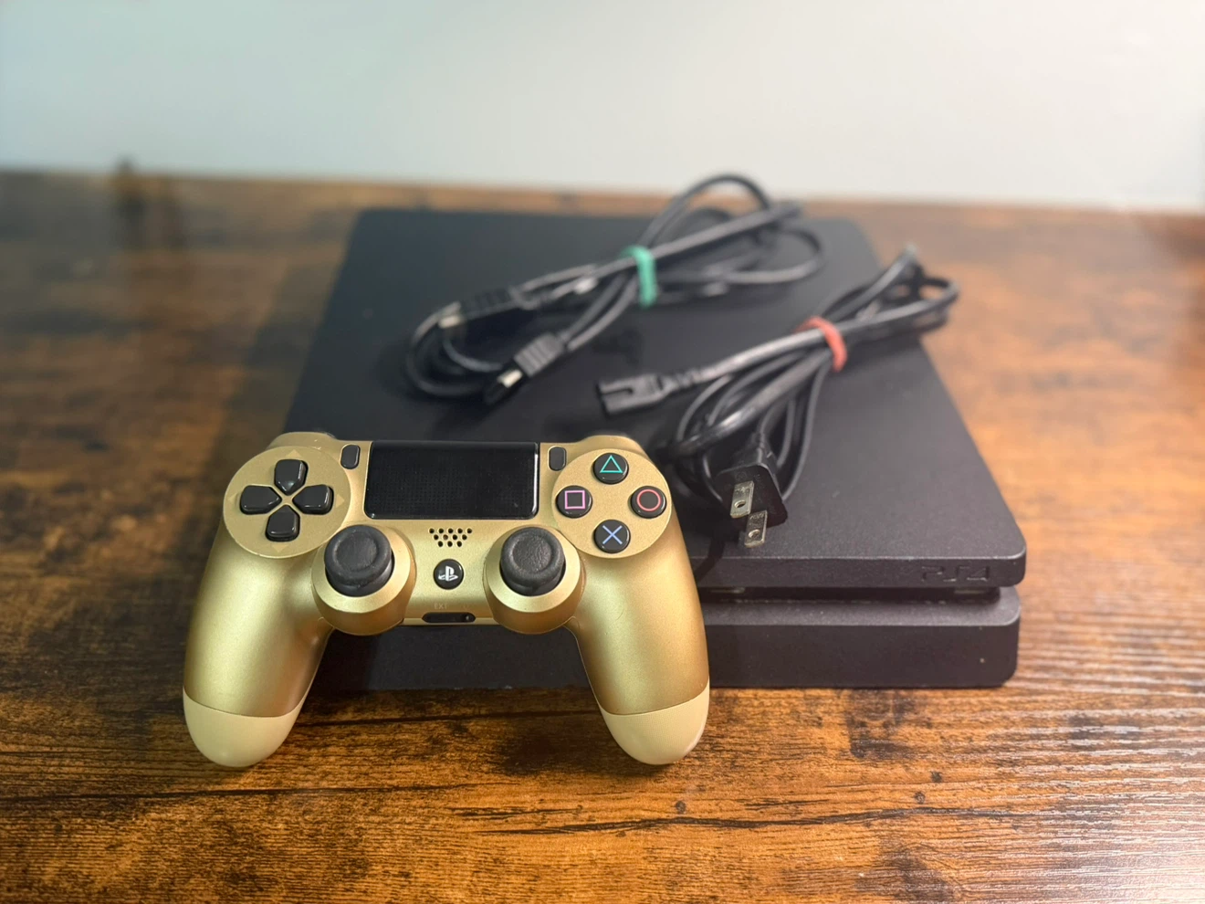 Sony PS4 Slim 1TB + 1 Gold Controller & Cables (Tested ✅)