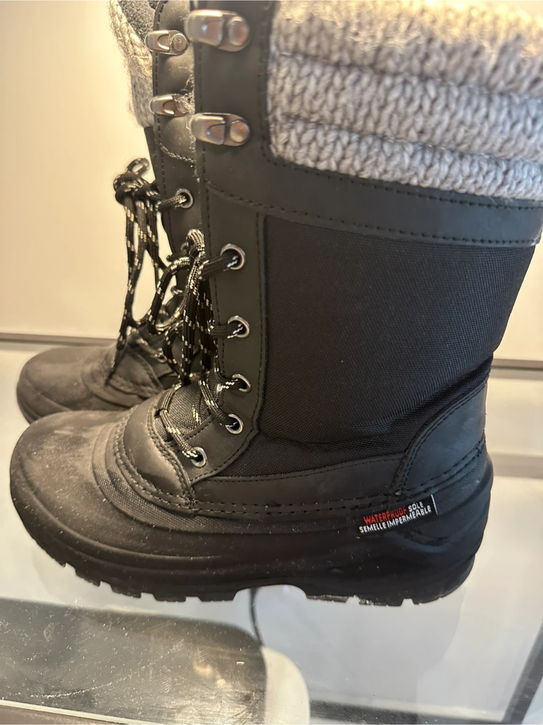 Canadiana Women's Winter Boots Size 7 - photo 3