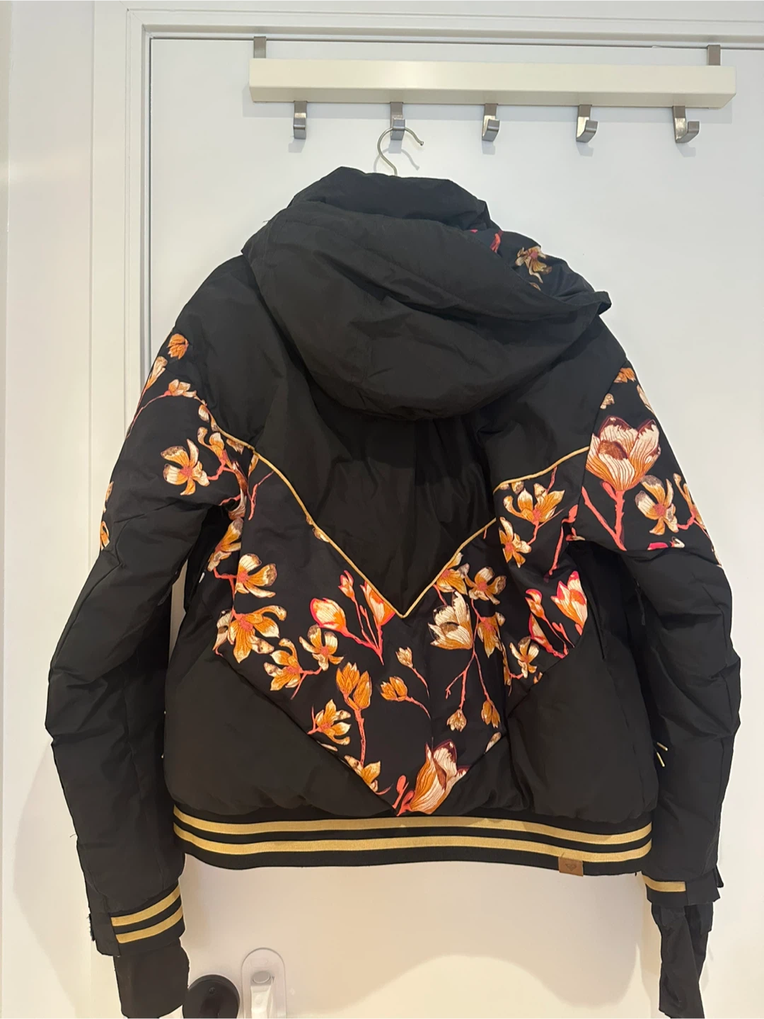 Roxy Puffer Jacket with Floral Print - XL - photo 4