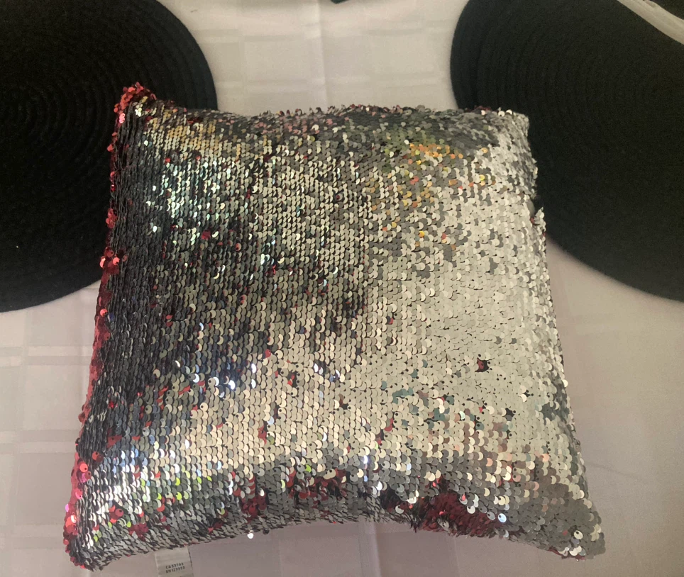 Brand new pillow - photo 2