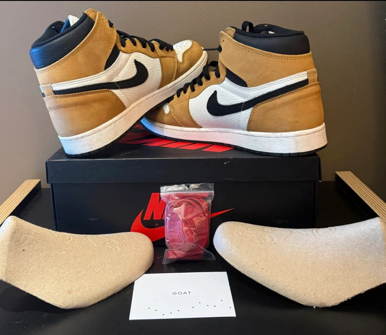 Nike Air Jordan 1 Men’s Sneakers Size 9.5/ Authentic - photo 4
