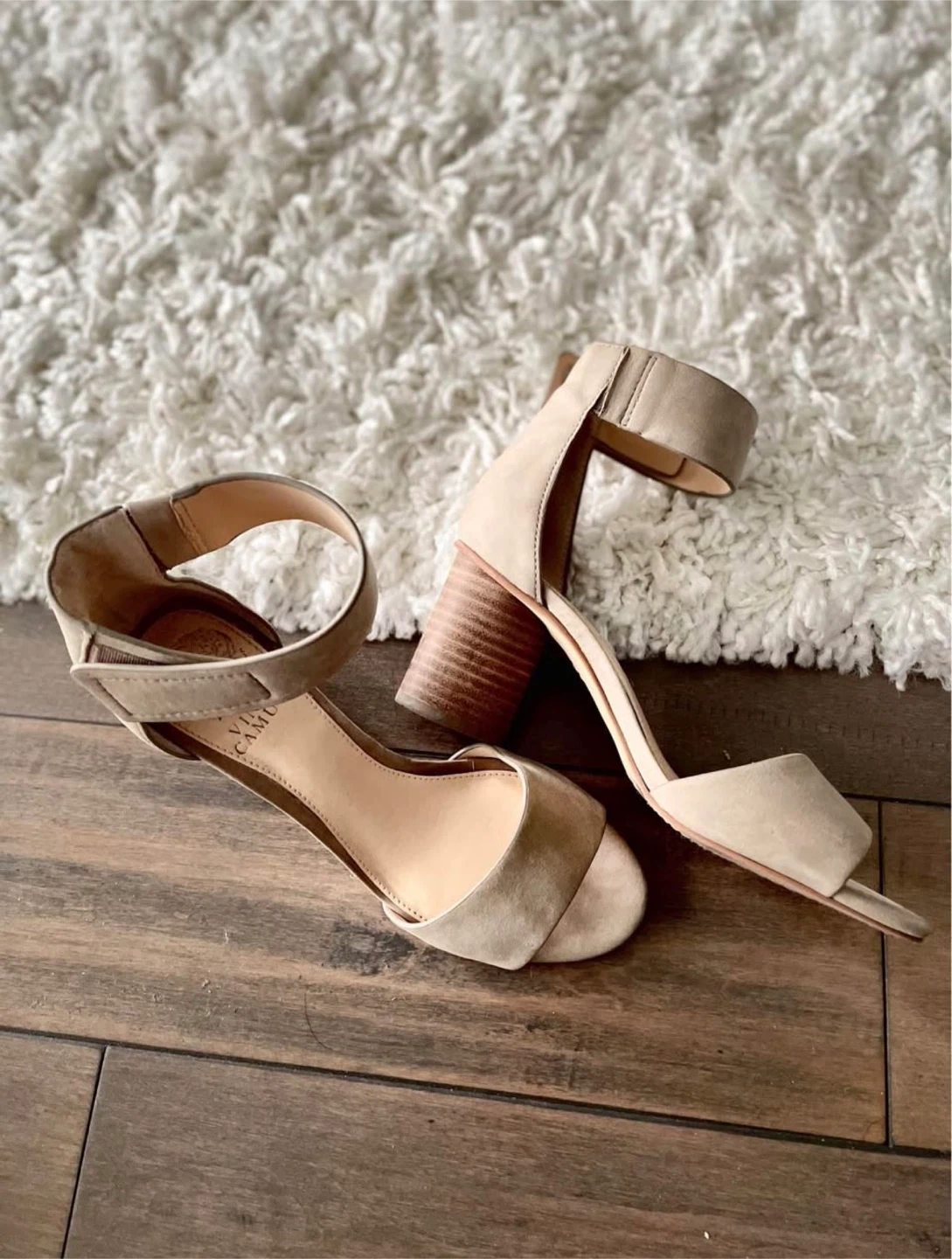 Vince Camuto Heel Sandals - photo 2