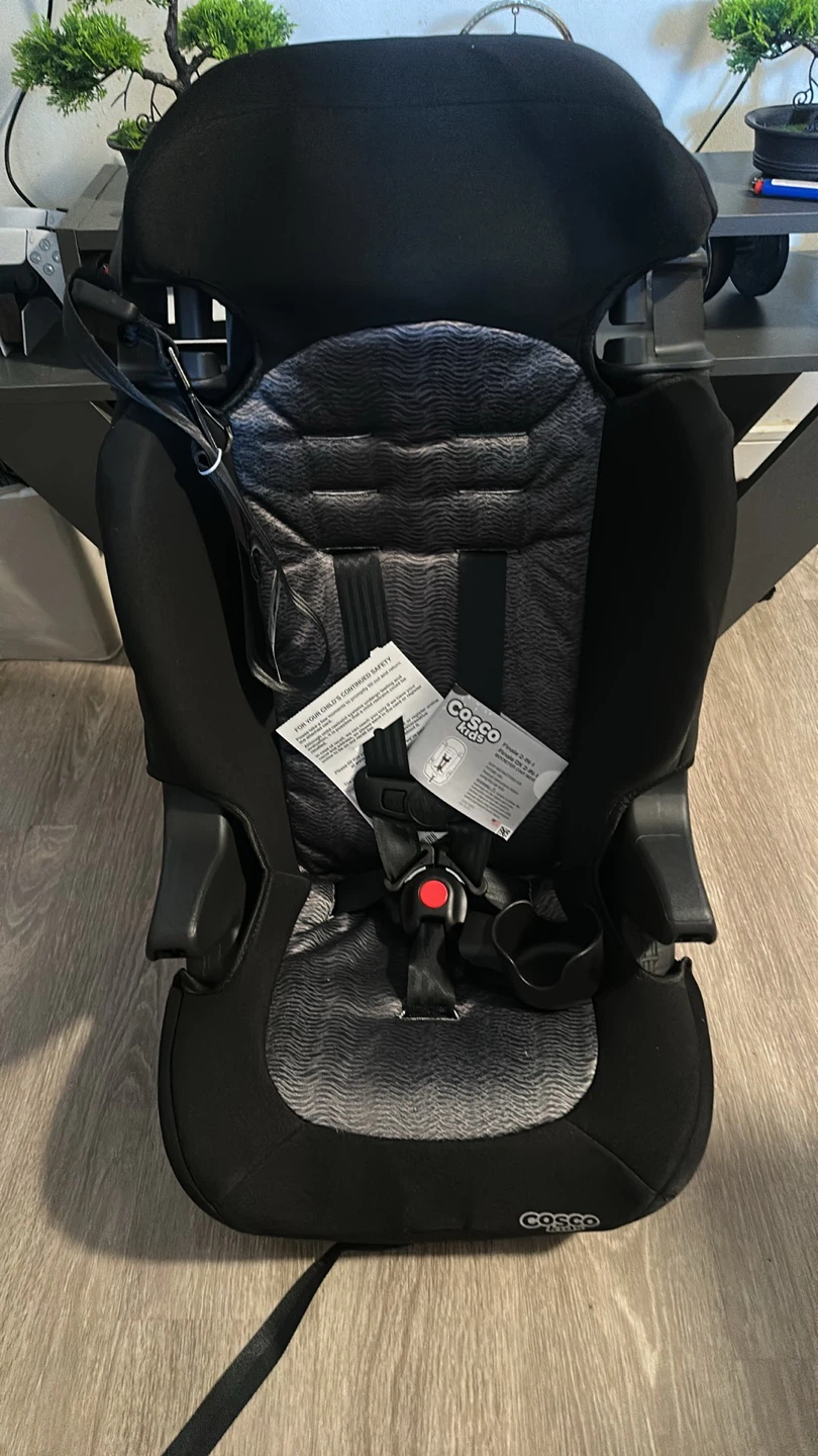 🚗 Brand New Cosco Kids Finale 2-in-1 Booster Car Seat - photo 2